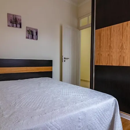 Vilamar- Madeira Group Villa Calheta (Madeira)